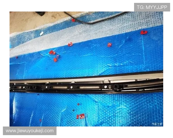 18款汉兰达顶棚异响解决方案